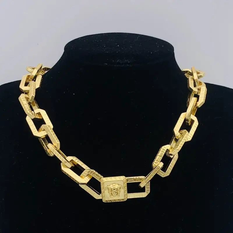 Versace necklace 06lyx35